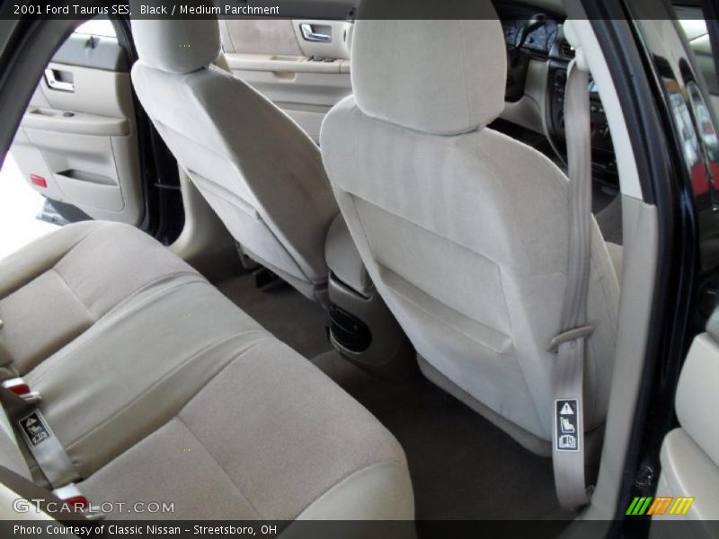 Black / Medium Parchment 2001 Ford Taurus SES