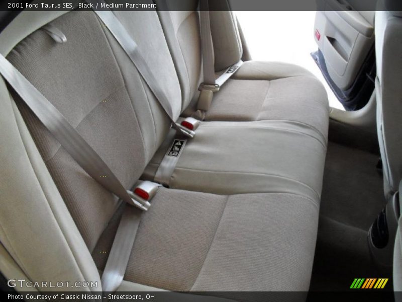Black / Medium Parchment 2001 Ford Taurus SES