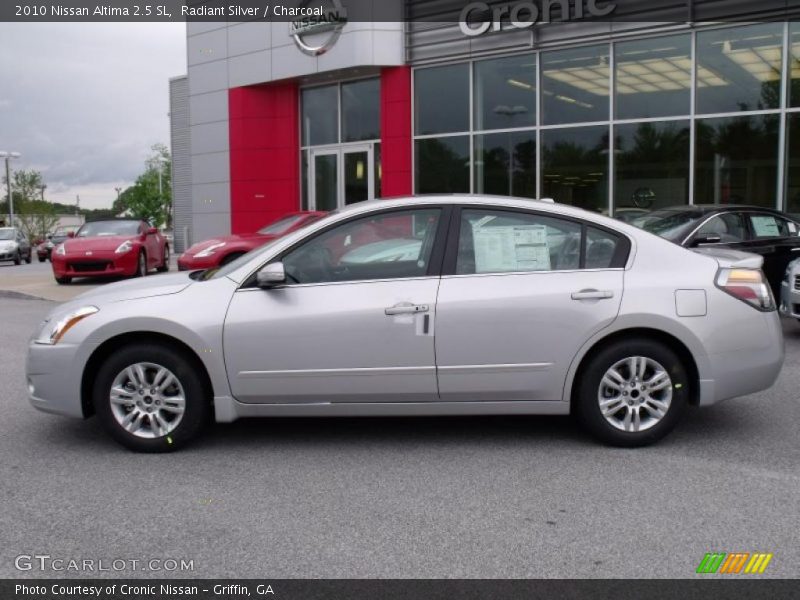 Radiant Silver / Charcoal 2010 Nissan Altima 2.5 SL