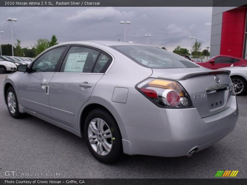 Radiant Silver / Charcoal 2010 Nissan Altima 2.5 SL