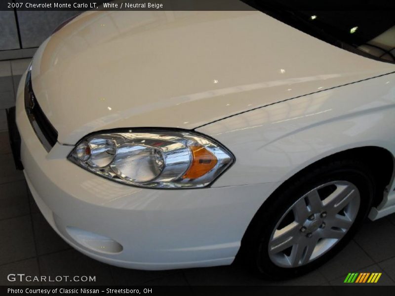 White / Neutral Beige 2007 Chevrolet Monte Carlo LT
