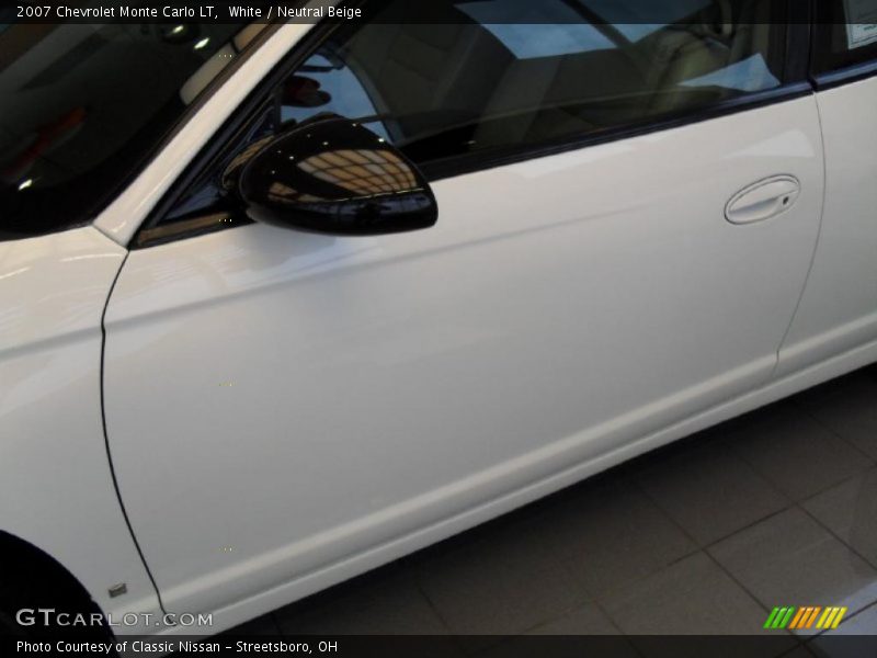 White / Neutral Beige 2007 Chevrolet Monte Carlo LT