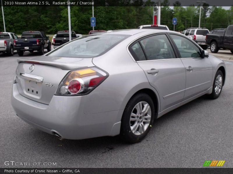 Radiant Silver / Charcoal 2010 Nissan Altima 2.5 SL