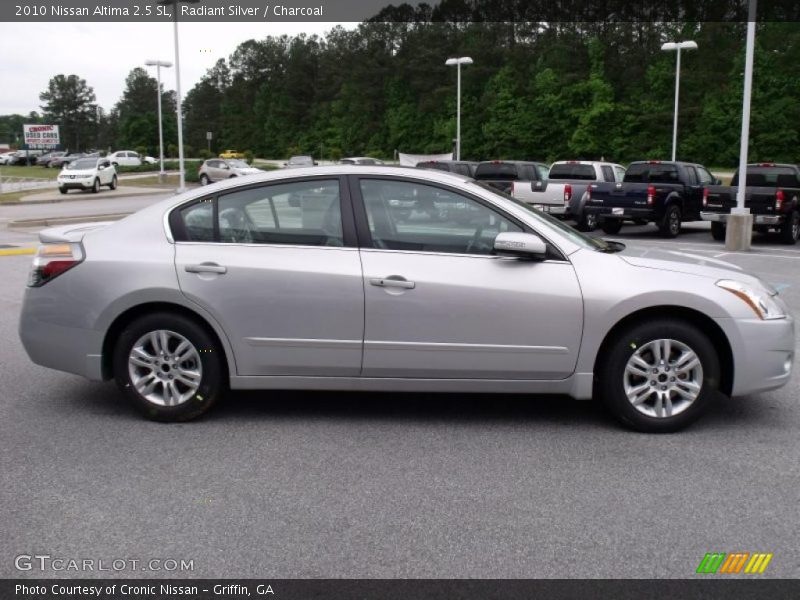 Radiant Silver / Charcoal 2010 Nissan Altima 2.5 SL