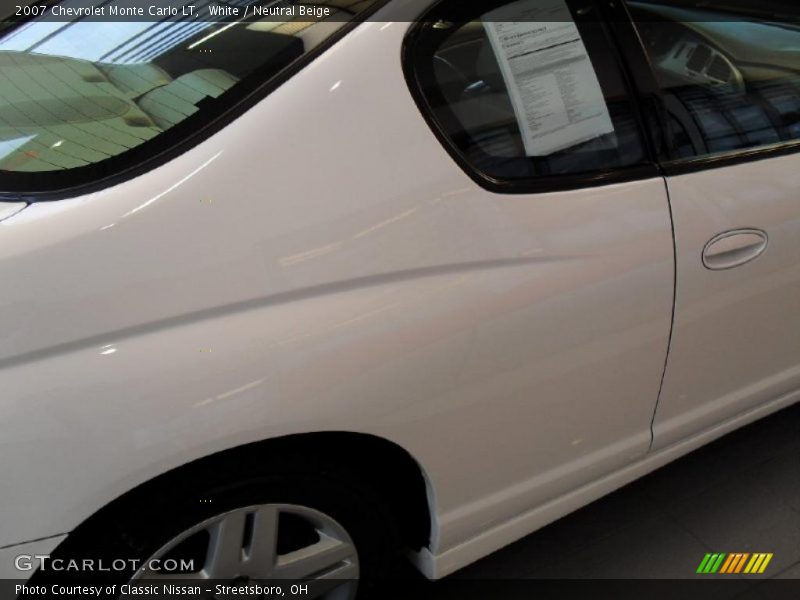 White / Neutral Beige 2007 Chevrolet Monte Carlo LT