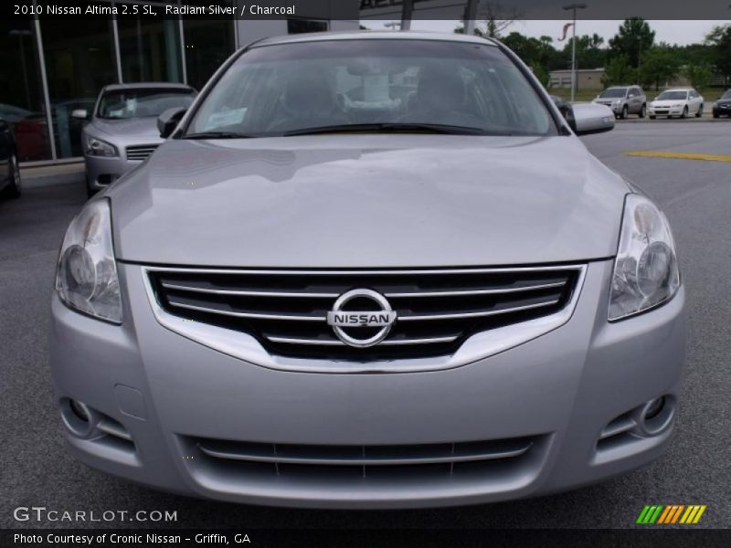 Radiant Silver / Charcoal 2010 Nissan Altima 2.5 SL