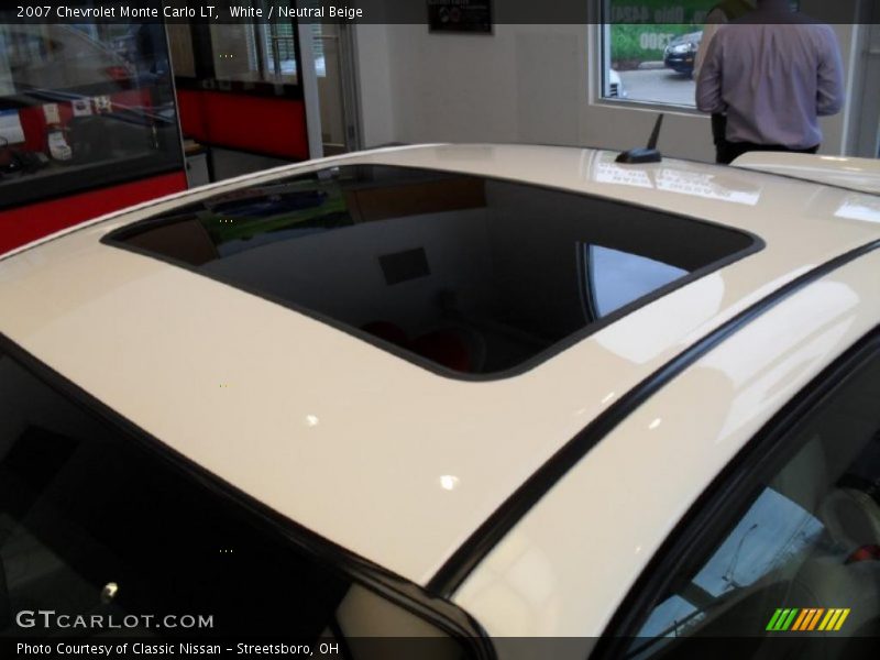 White / Neutral Beige 2007 Chevrolet Monte Carlo LT