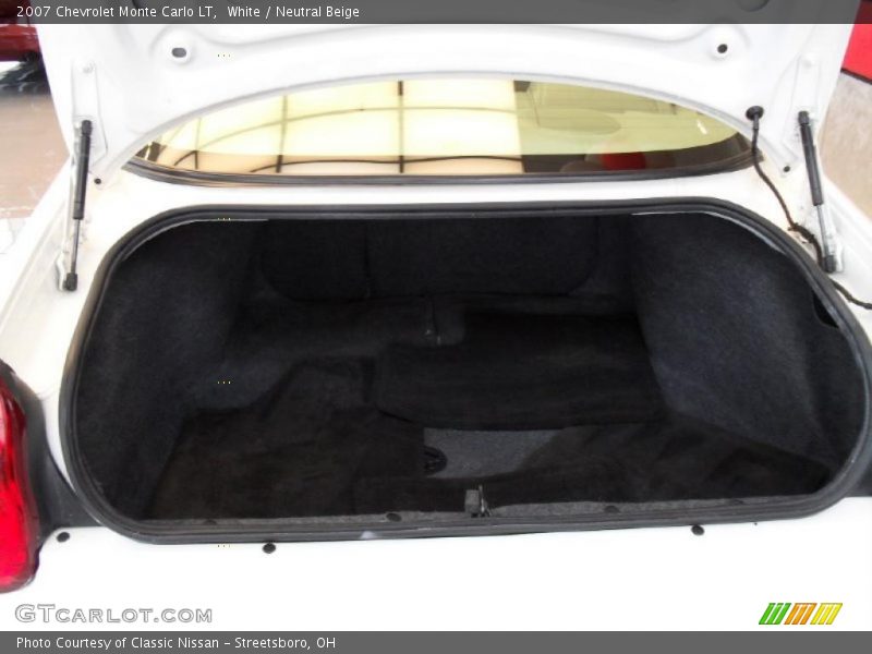 White / Neutral Beige 2007 Chevrolet Monte Carlo LT