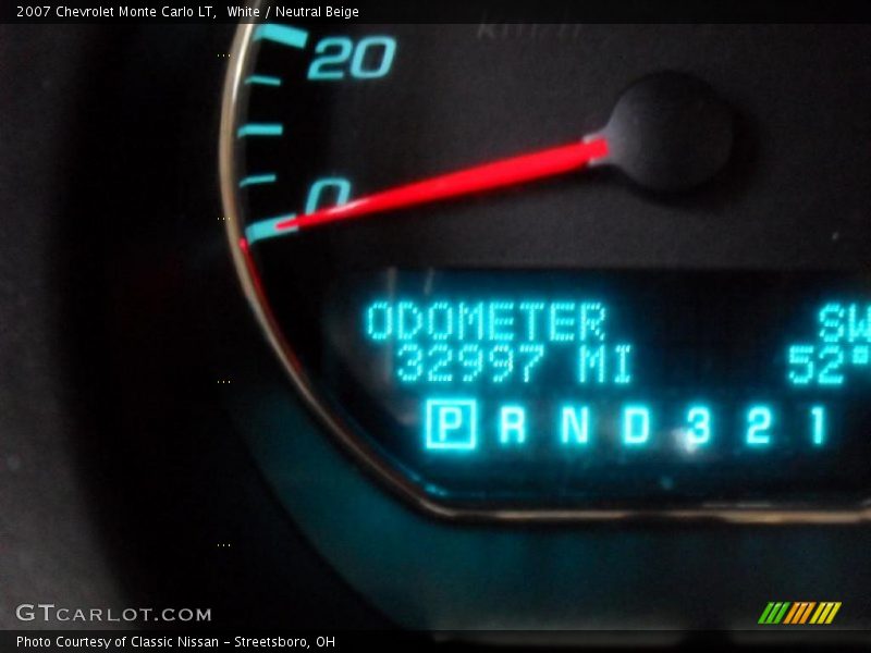 White / Neutral Beige 2007 Chevrolet Monte Carlo LT