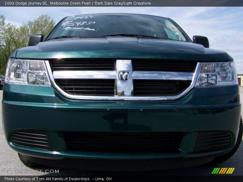 Melbourne Green Pearl / Dark Slate Gray/Light Graystone 2009 Dodge Journey SE