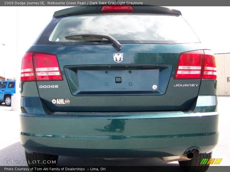Melbourne Green Pearl / Dark Slate Gray/Light Graystone 2009 Dodge Journey SE