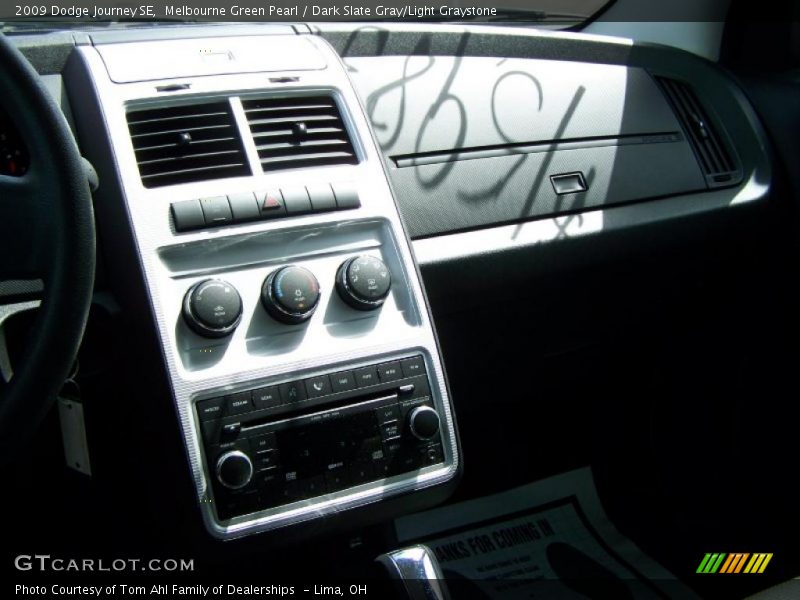 Melbourne Green Pearl / Dark Slate Gray/Light Graystone 2009 Dodge Journey SE