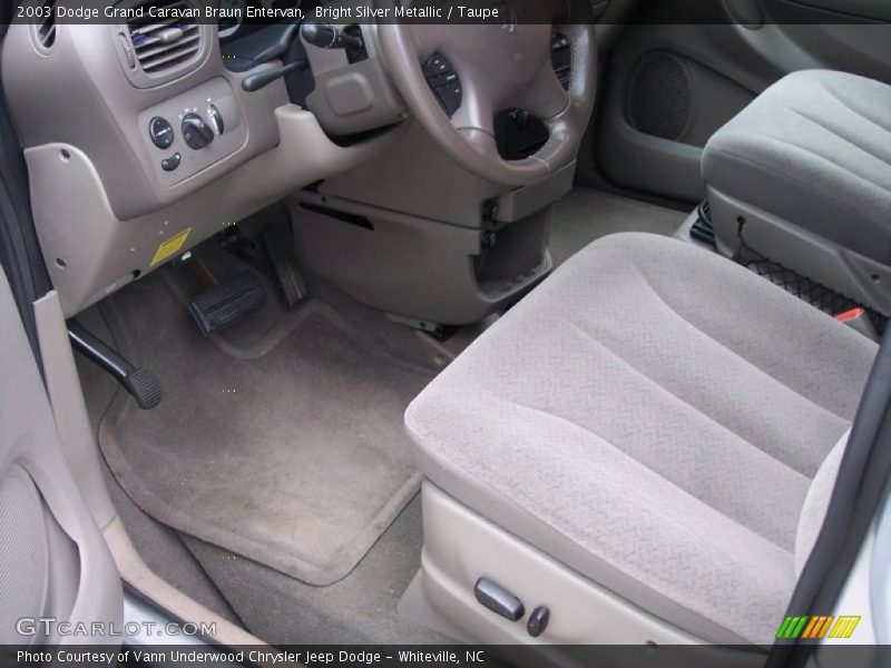 Bright Silver Metallic / Taupe 2003 Dodge Grand Caravan Braun Entervan