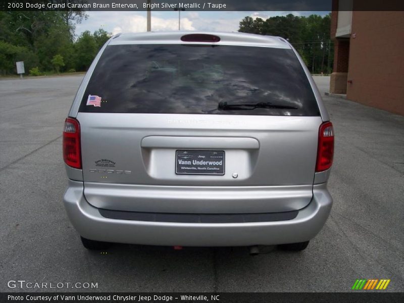 Bright Silver Metallic / Taupe 2003 Dodge Grand Caravan Braun Entervan