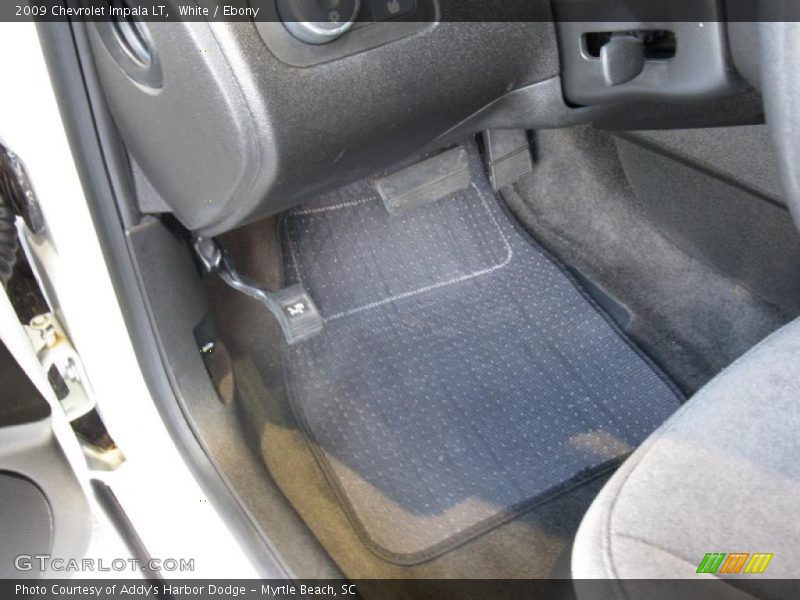 White / Ebony 2009 Chevrolet Impala LT