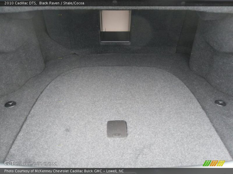 Black Raven / Shale/Cocoa 2010 Cadillac DTS