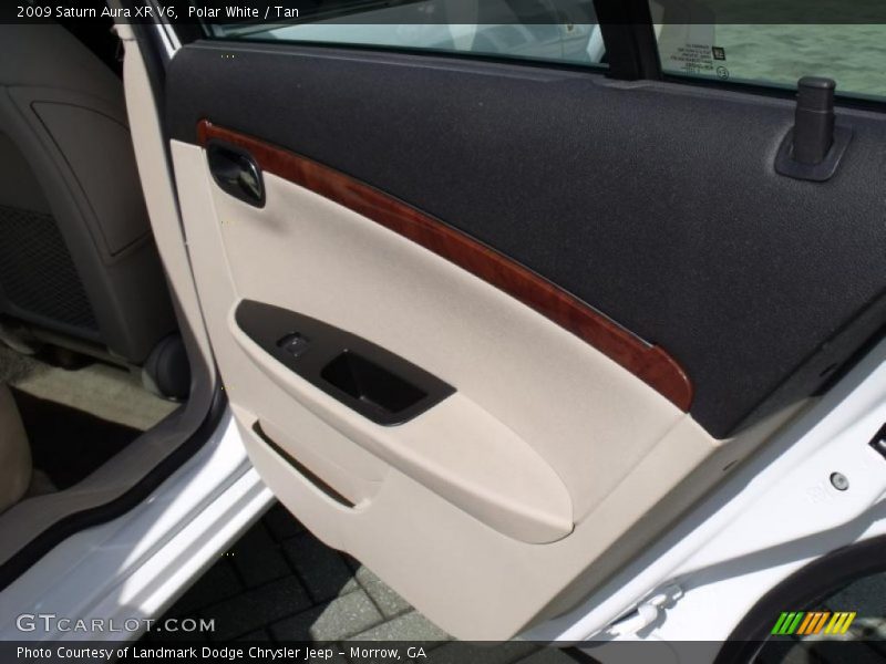 Polar White / Tan 2009 Saturn Aura XR V6