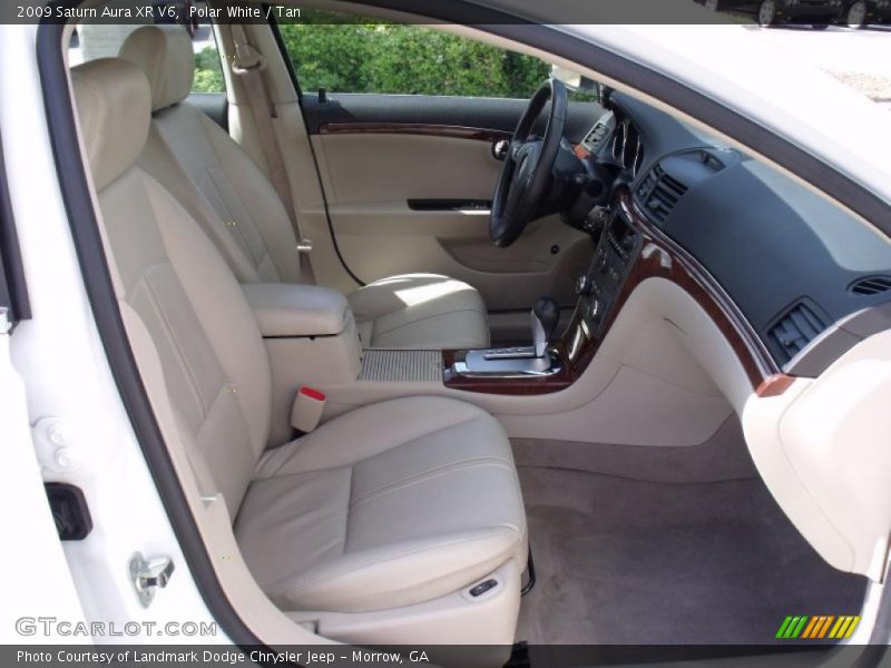 Polar White / Tan 2009 Saturn Aura XR V6