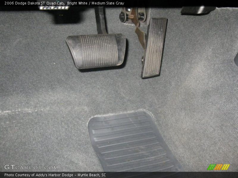 Bright White / Medium Slate Gray 2006 Dodge Dakota ST Quad Cab