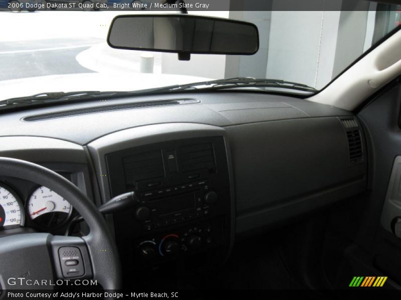 Bright White / Medium Slate Gray 2006 Dodge Dakota ST Quad Cab