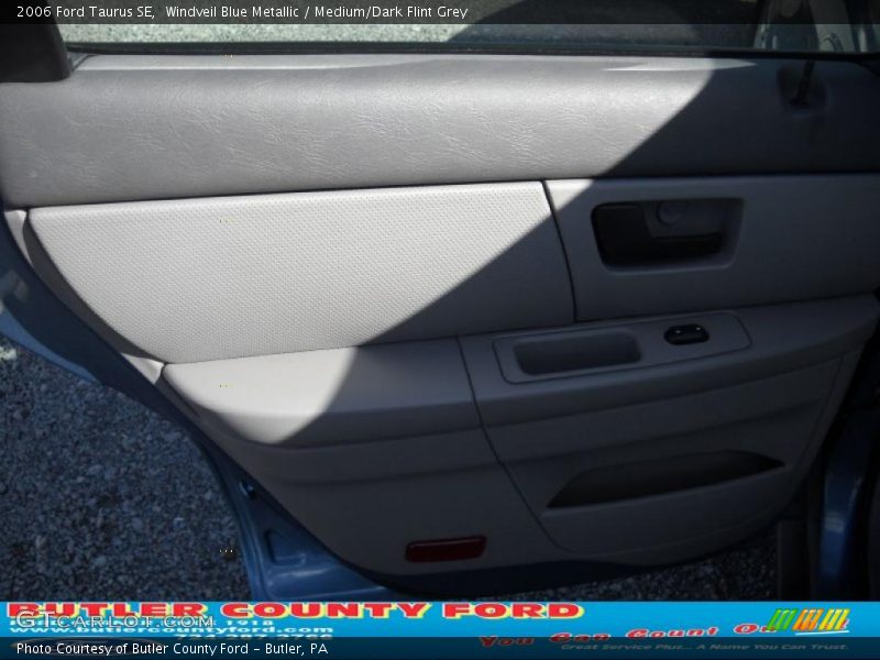 Windveil Blue Metallic / Medium/Dark Flint Grey 2006 Ford Taurus SE