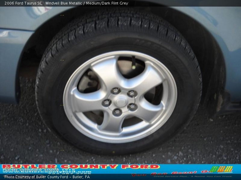 Windveil Blue Metallic / Medium/Dark Flint Grey 2006 Ford Taurus SE