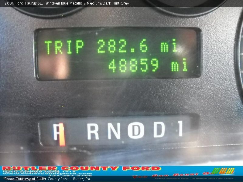 Windveil Blue Metallic / Medium/Dark Flint Grey 2006 Ford Taurus SE