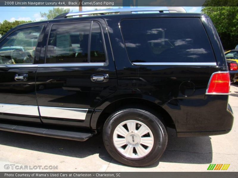 Black / Camel/Sand Piping 2008 Lincoln Navigator Luxury 4x4