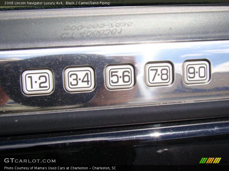 Black / Camel/Sand Piping 2008 Lincoln Navigator Luxury 4x4