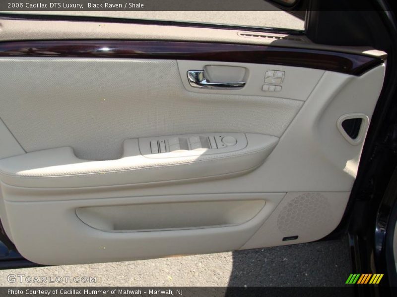Black Raven / Shale 2006 Cadillac DTS Luxury