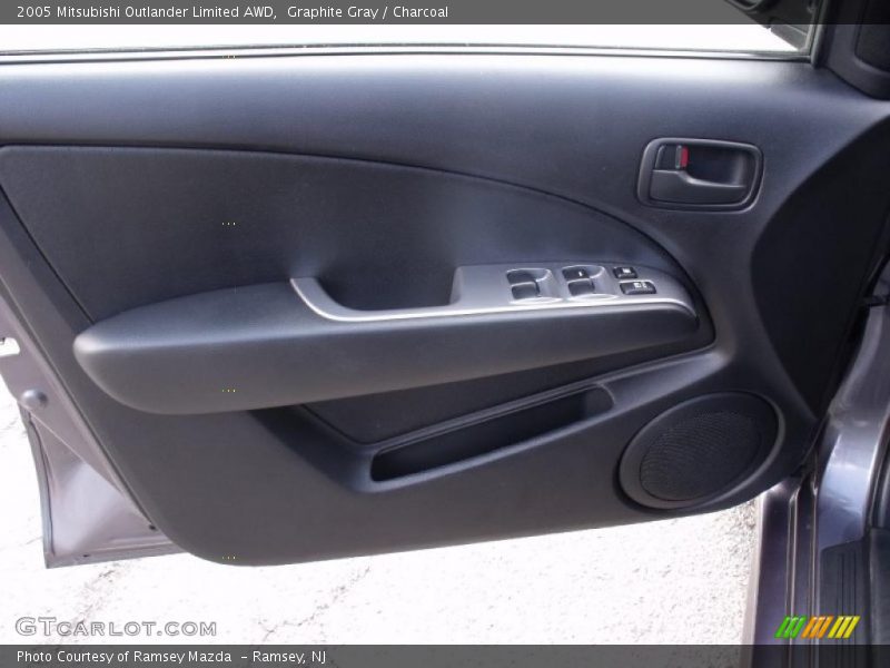 Graphite Gray / Charcoal 2005 Mitsubishi Outlander Limited AWD