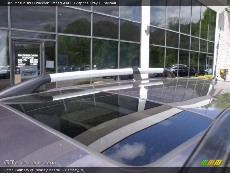 Graphite Gray / Charcoal 2005 Mitsubishi Outlander Limited AWD