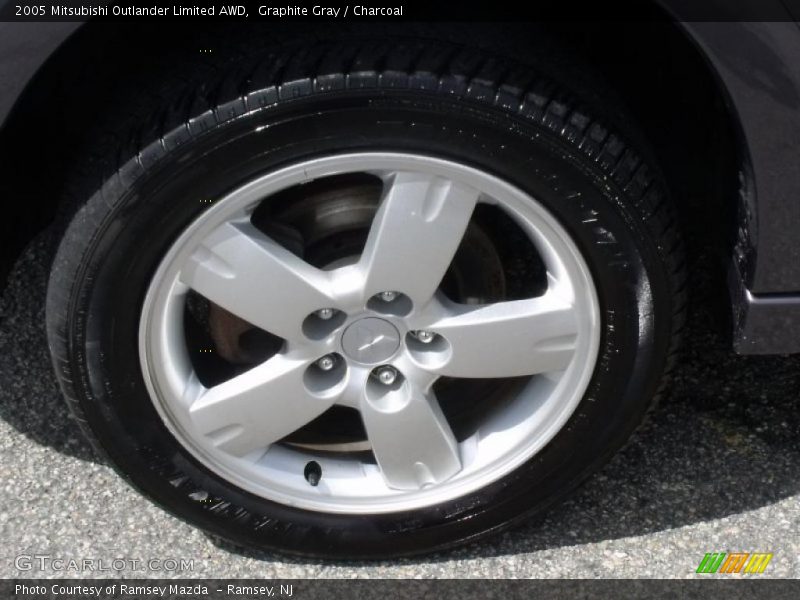 Graphite Gray / Charcoal 2005 Mitsubishi Outlander Limited AWD