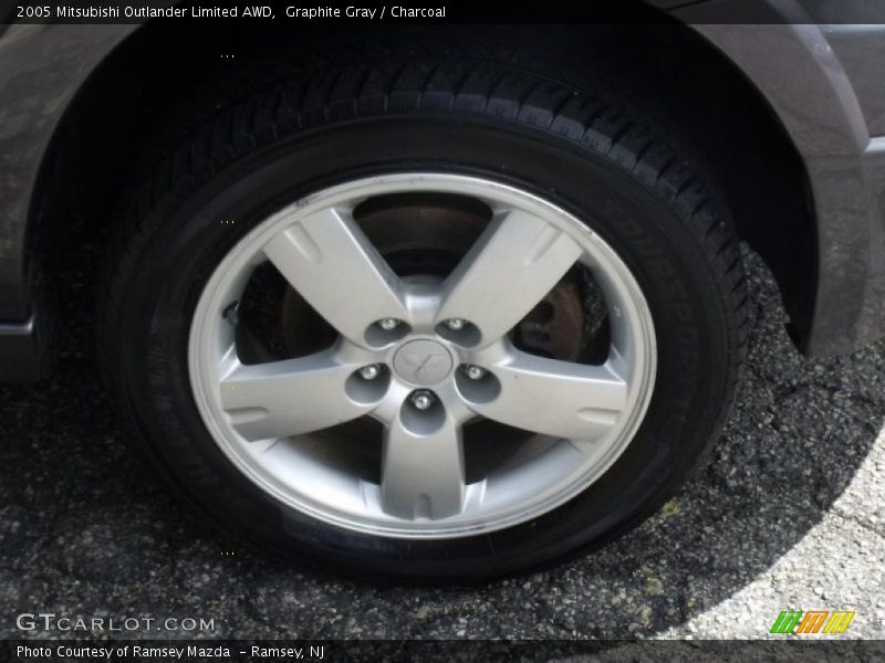 Graphite Gray / Charcoal 2005 Mitsubishi Outlander Limited AWD