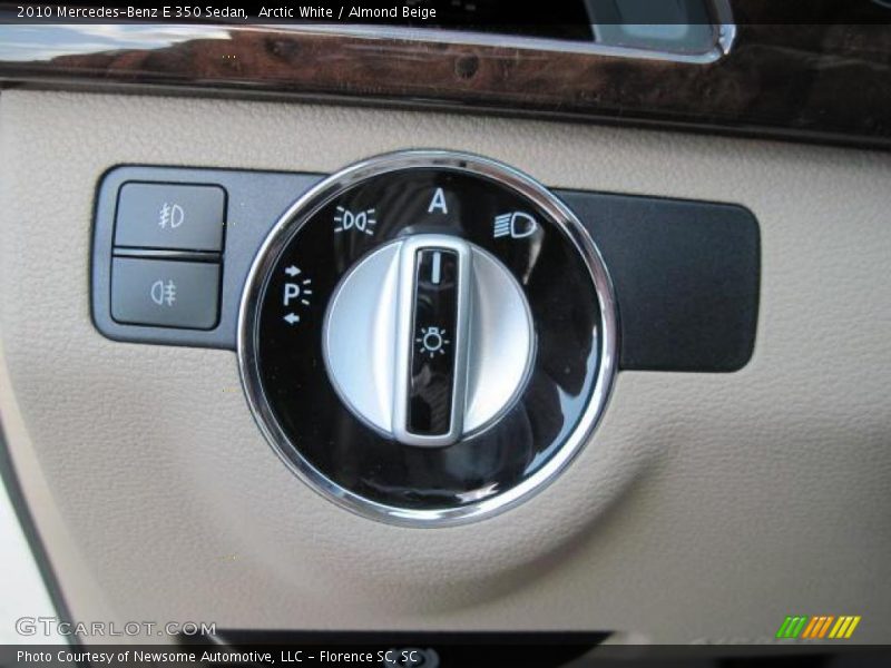 Arctic White / Almond Beige 2010 Mercedes-Benz E 350 Sedan