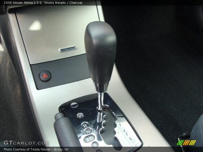 Smoke Metallic / Charcoal 2006 Nissan Altima 2.5 S