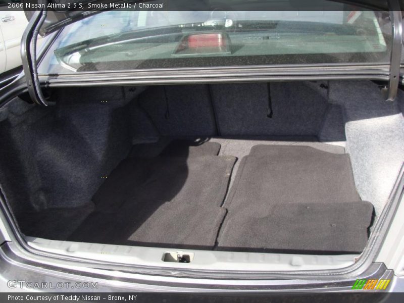 Smoke Metallic / Charcoal 2006 Nissan Altima 2.5 S