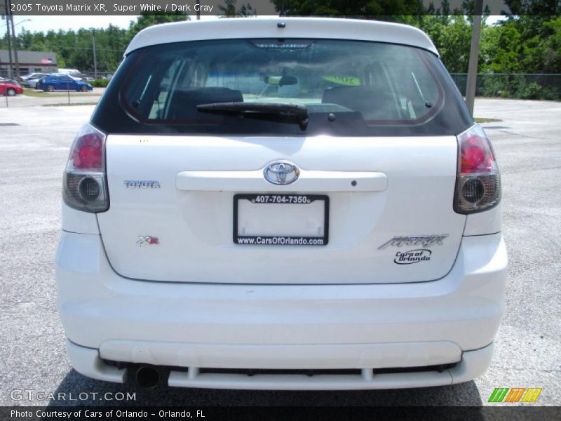 Super White / Dark Gray 2005 Toyota Matrix XR