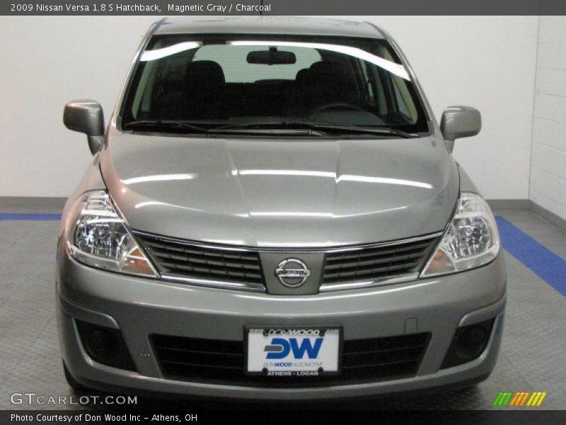 Magnetic Gray / Charcoal 2009 Nissan Versa 1.8 S Hatchback