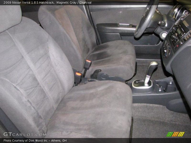 Magnetic Gray / Charcoal 2009 Nissan Versa 1.8 S Hatchback