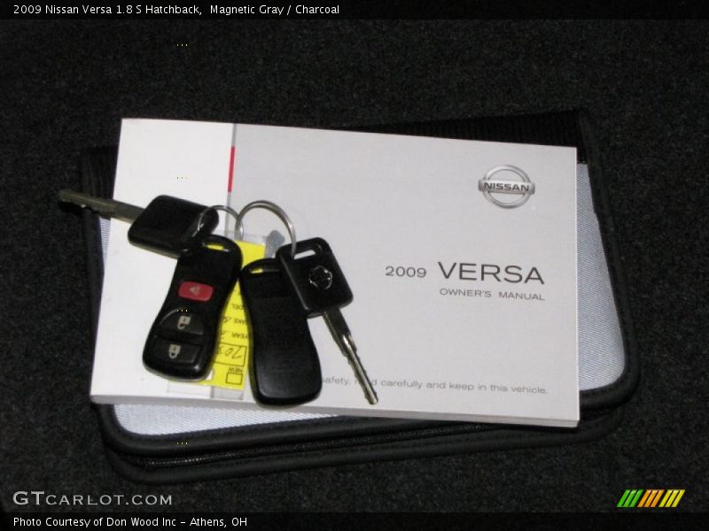 Magnetic Gray / Charcoal 2009 Nissan Versa 1.8 S Hatchback