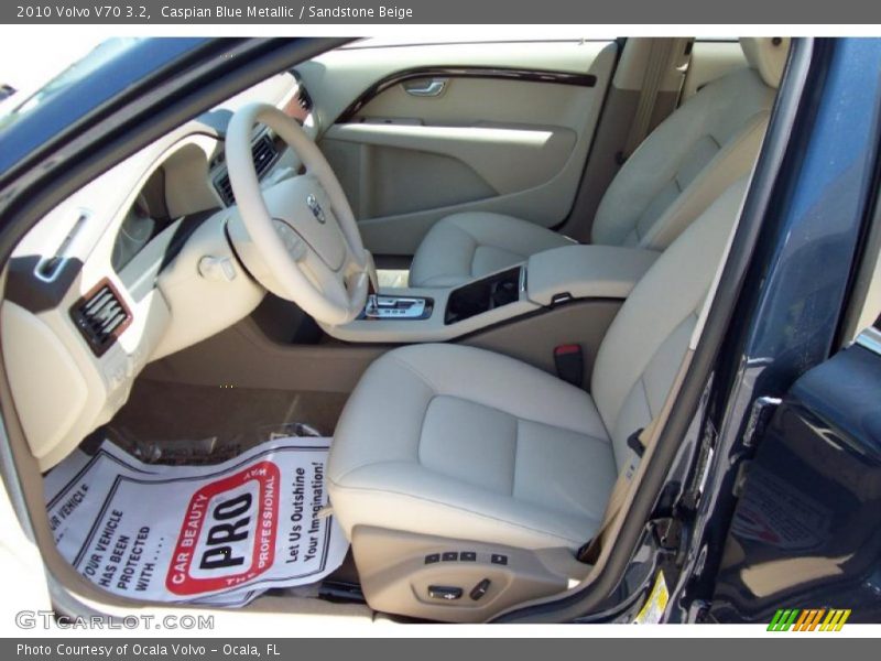 Caspian Blue Metallic / Sandstone Beige 2010 Volvo V70 3.2