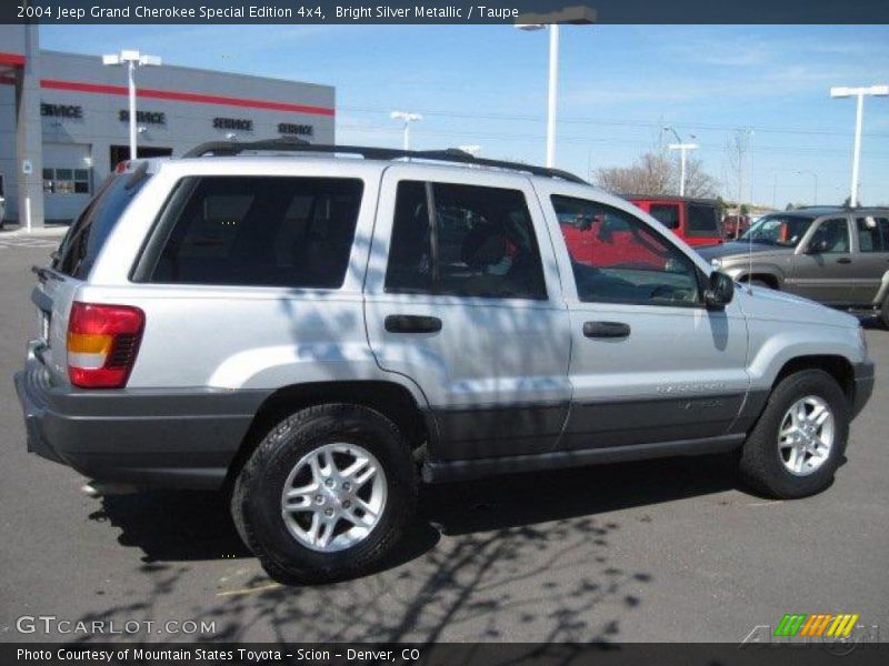 Bright Silver Metallic / Taupe 2004 Jeep Grand Cherokee Special Edition 4x4