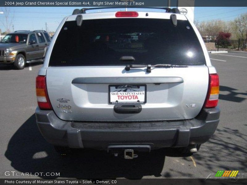 Bright Silver Metallic / Taupe 2004 Jeep Grand Cherokee Special Edition 4x4