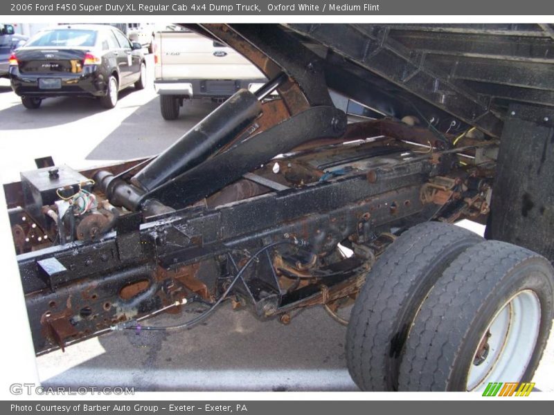 Oxford White / Medium Flint 2006 Ford F450 Super Duty XL Regular Cab 4x4 Dump Truck