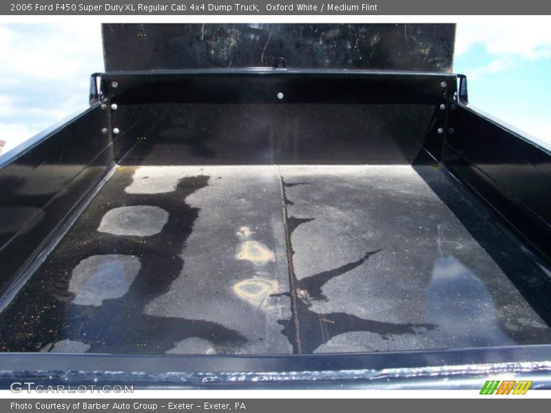 Oxford White / Medium Flint 2006 Ford F450 Super Duty XL Regular Cab 4x4 Dump Truck