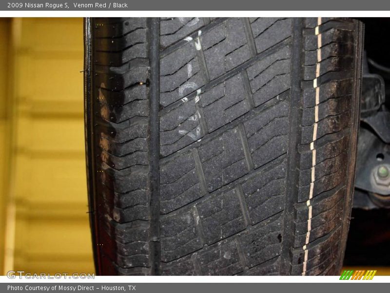 Venom Red / Black 2009 Nissan Rogue S