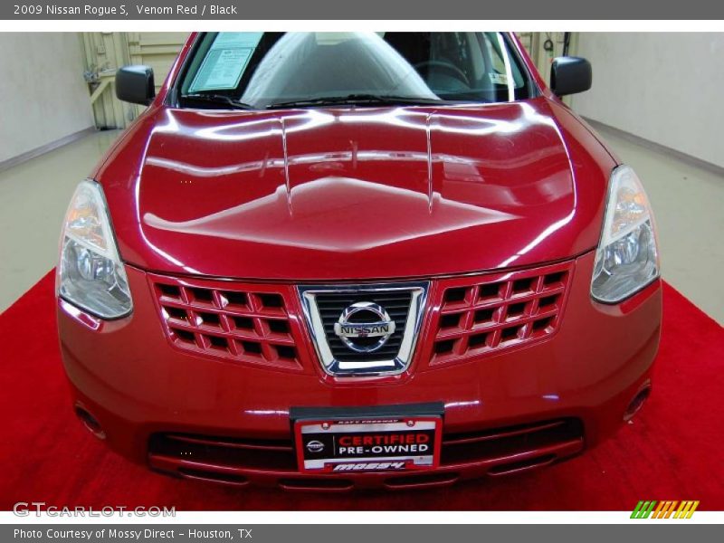 Venom Red / Black 2009 Nissan Rogue S