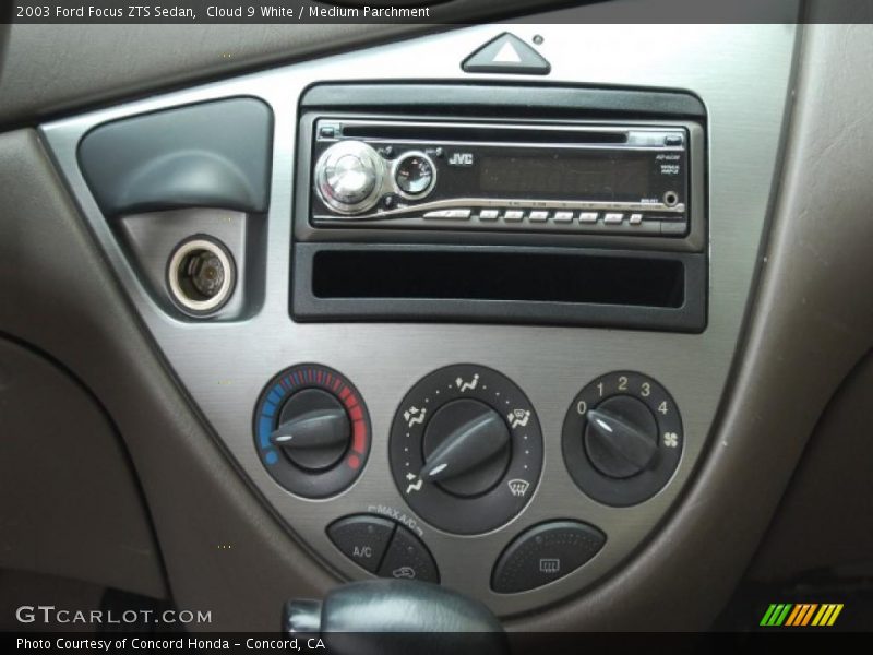 Cloud 9 White / Medium Parchment 2003 Ford Focus ZTS Sedan