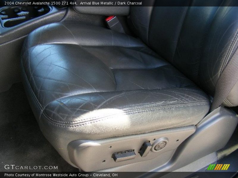 Arrival Blue Metallic / Dark Charcoal 2004 Chevrolet Avalanche 1500 Z71 4x4